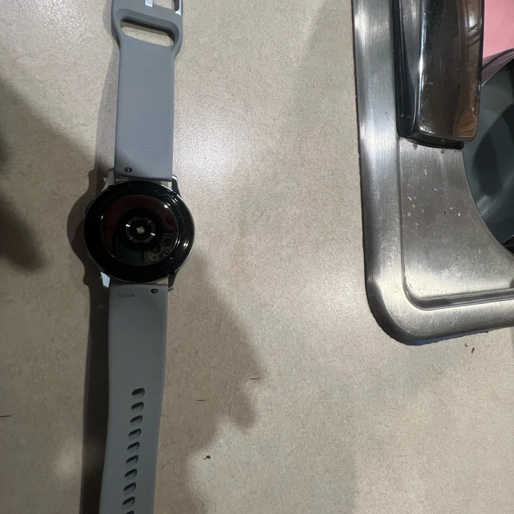 Samsung Galaxy Watch Active2 - Gray